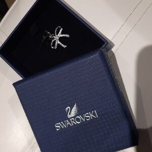 AUTHENTIC GENUINE  SWAROVSKI 🦢 CRYSTAL BOW 🎀 CHARM LOCKING PENDANT GIFT BOXED